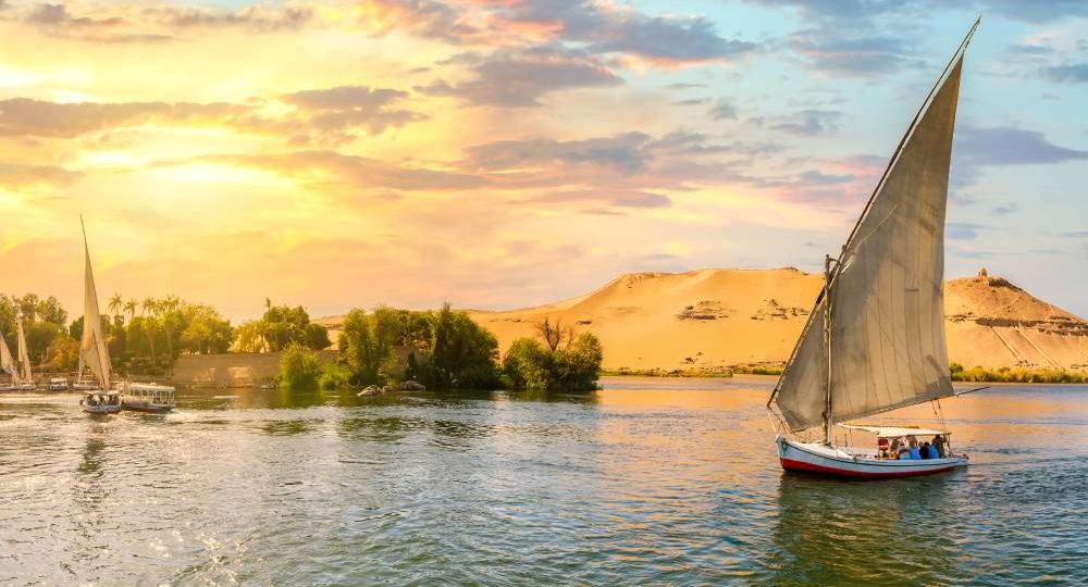 sailboats-on-a-river-nile-Aswan-2