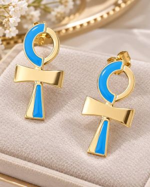 Gold earring